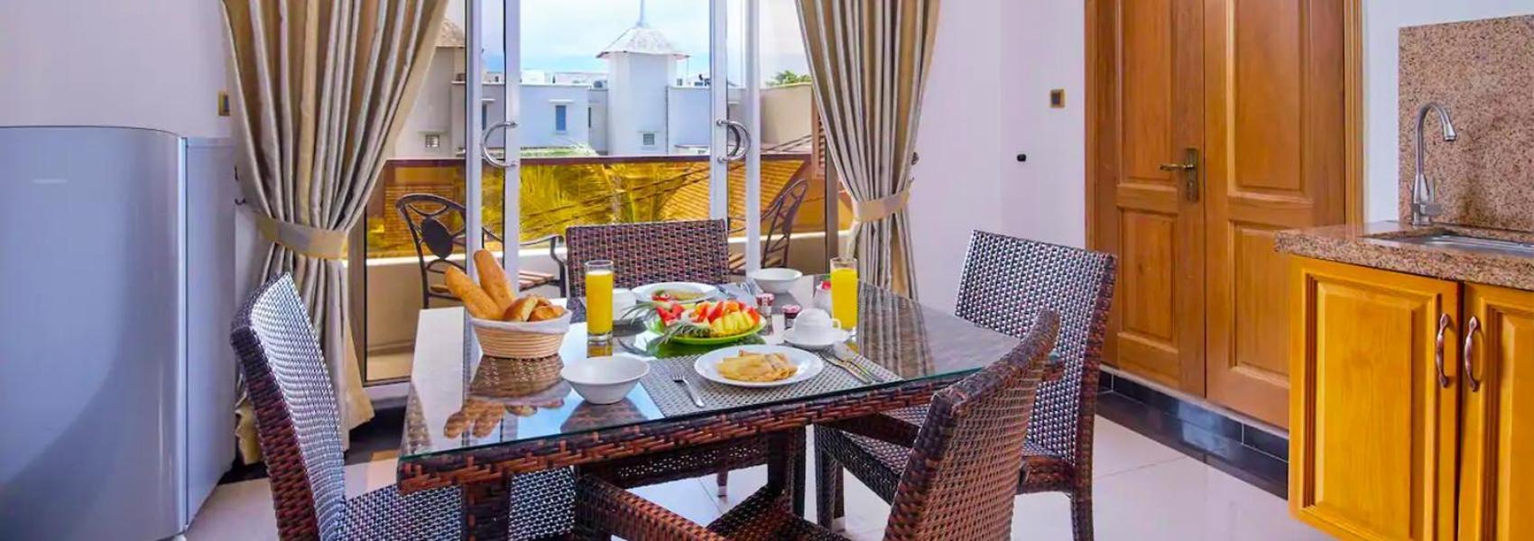 Pereybere Apartment With Breakfast And Private Balcony Pereybere Beach Eksteriør bilde