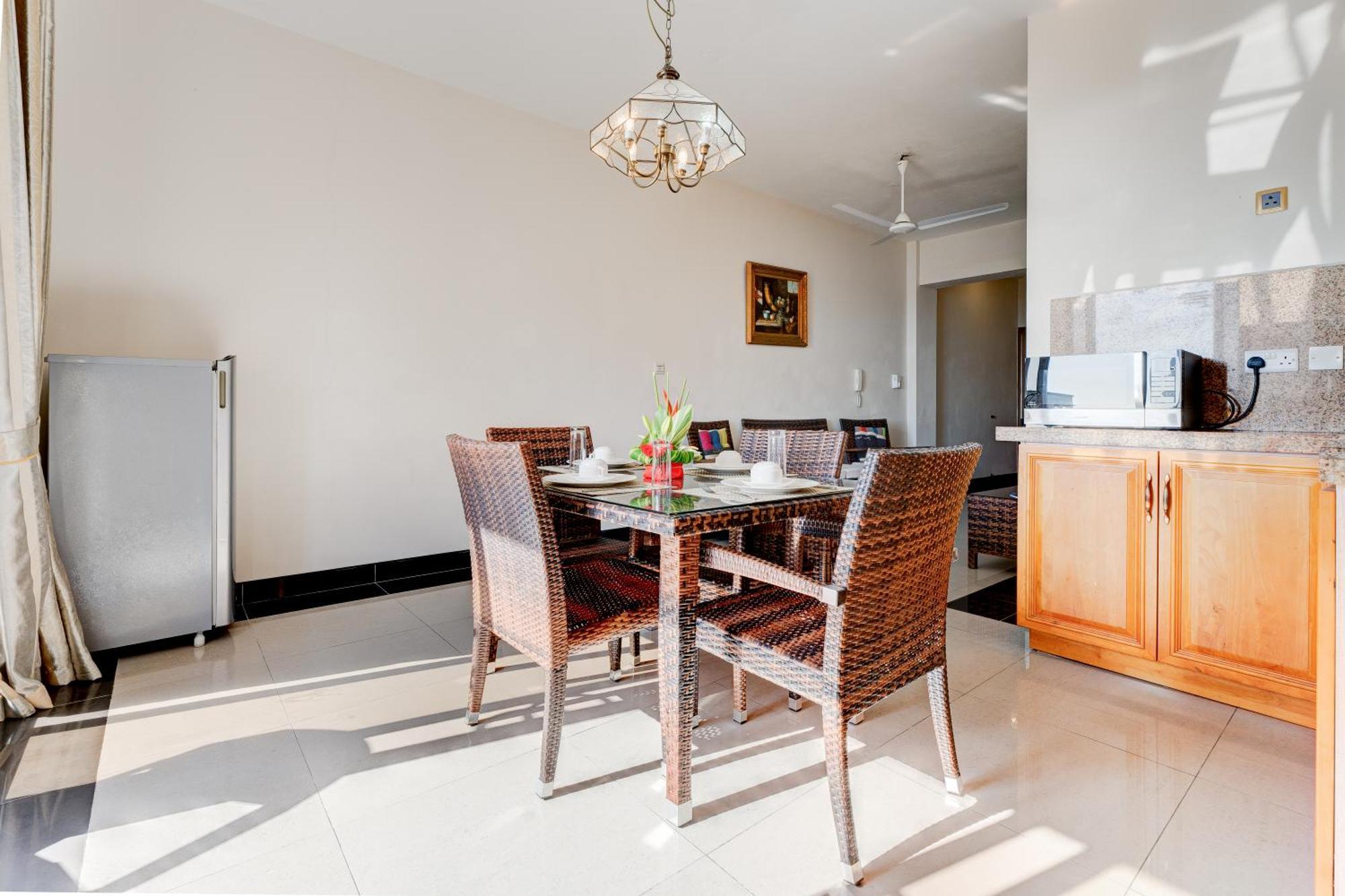 Pereybere Apartment With Breakfast And Private Balcony Pereybere Beach Eksteriør bilde